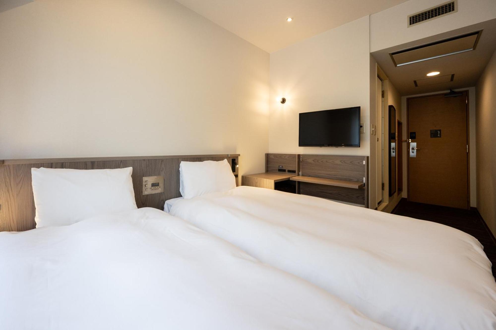 โรงแรมเดอะ บี ฮากาตะ 3*